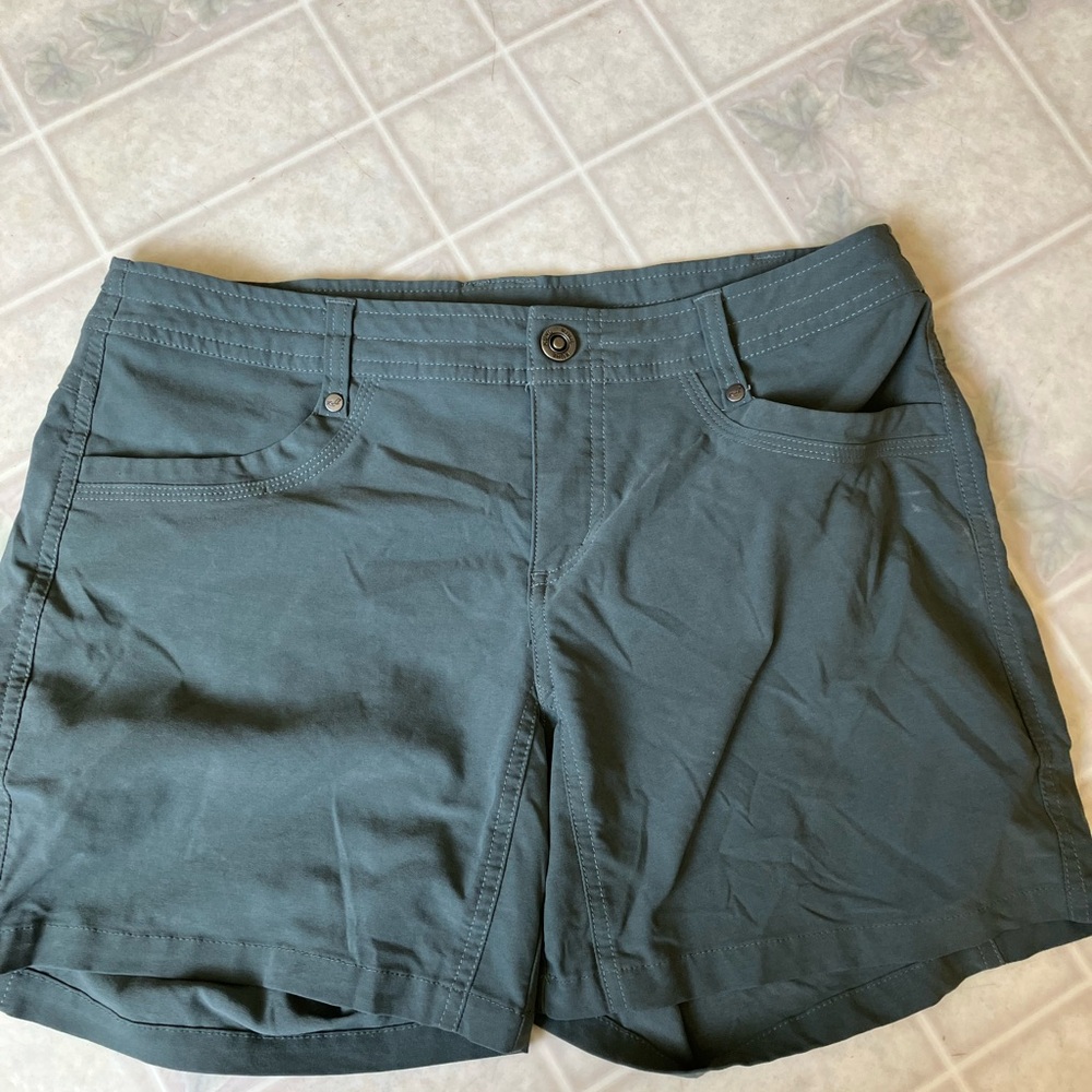 Kuhl Shorts Green Drawstring Shorts Style 6356